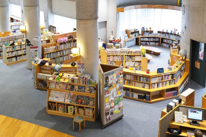町立図書館
